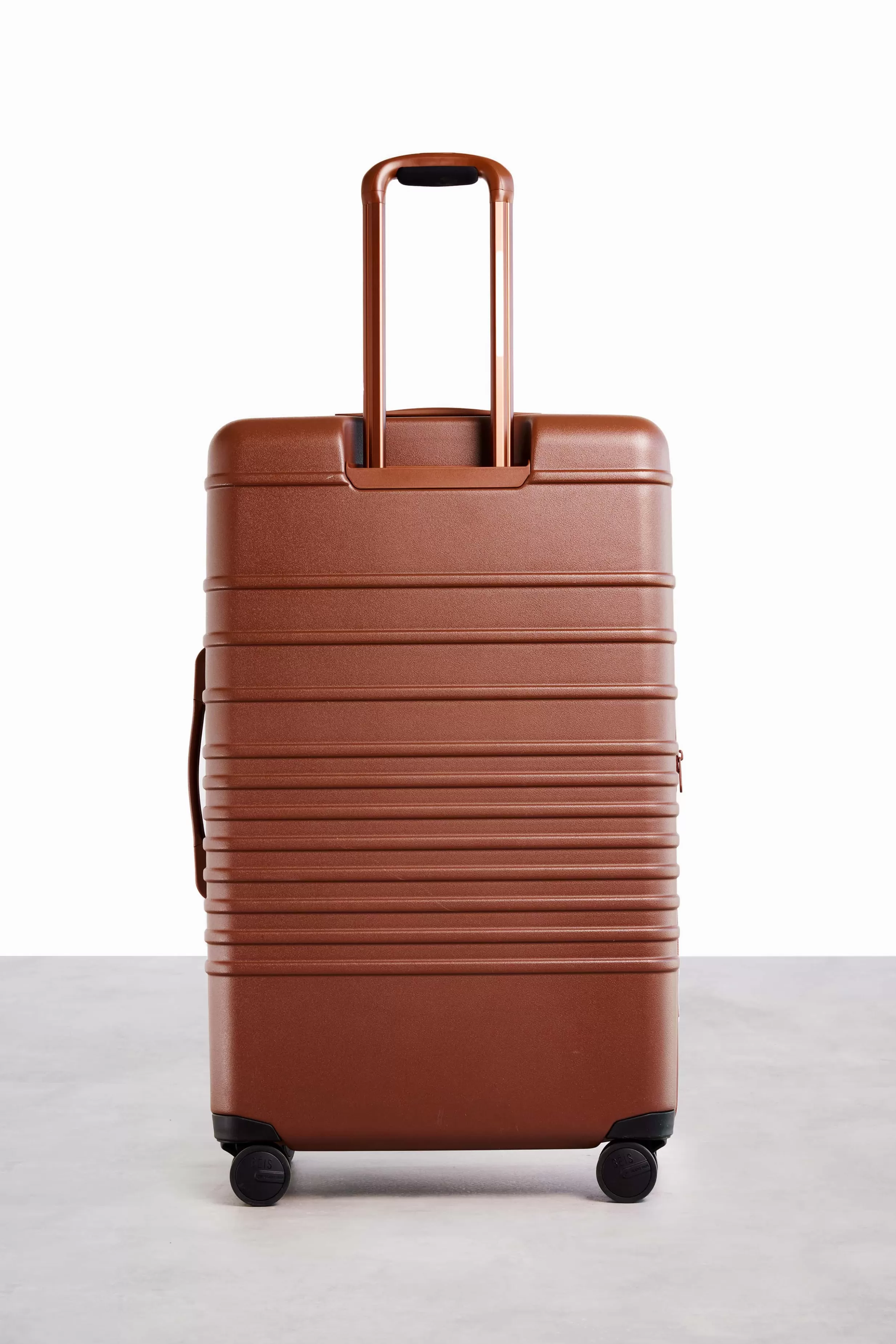 Flash Sale The 29" Large Check-In Roller In Maple Hard-Sided Luggage