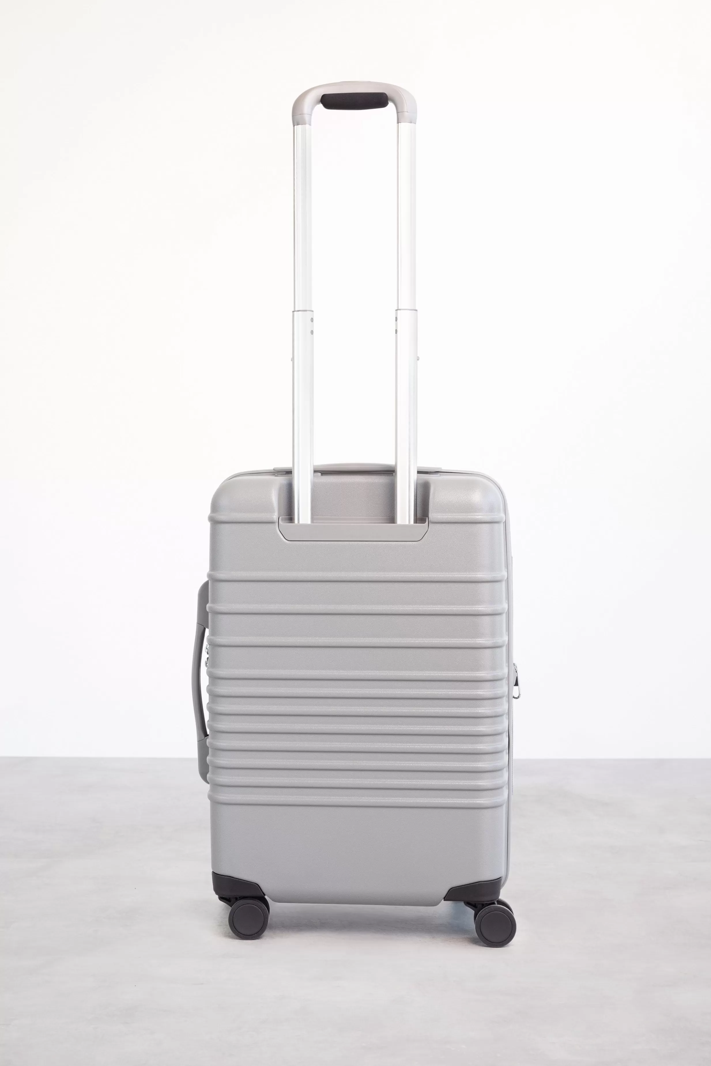 Fashion The Carry-On Roller In Grey Hard-Sided Luggage