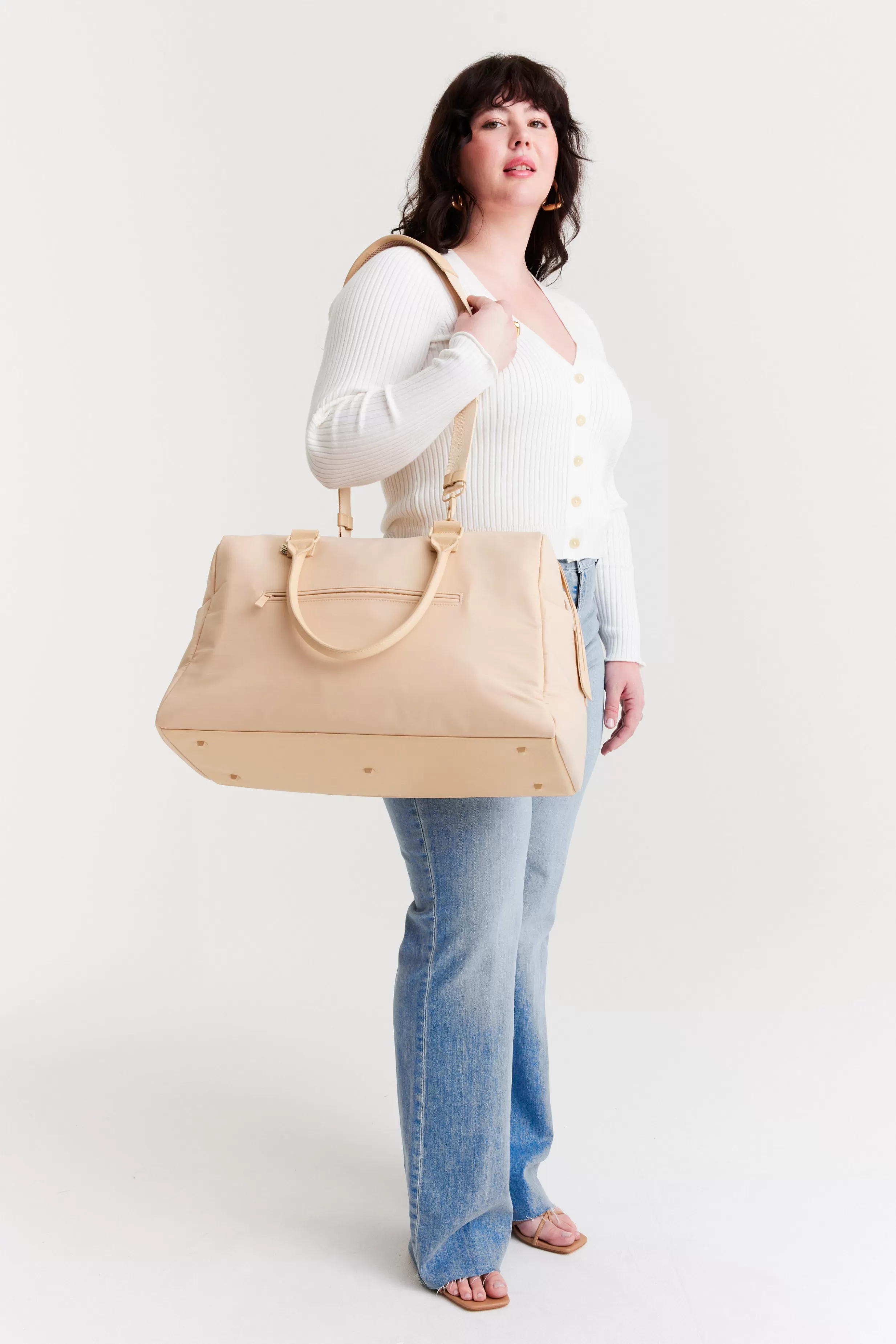 Online The Commuter Duffle In Beige Duffle Bags