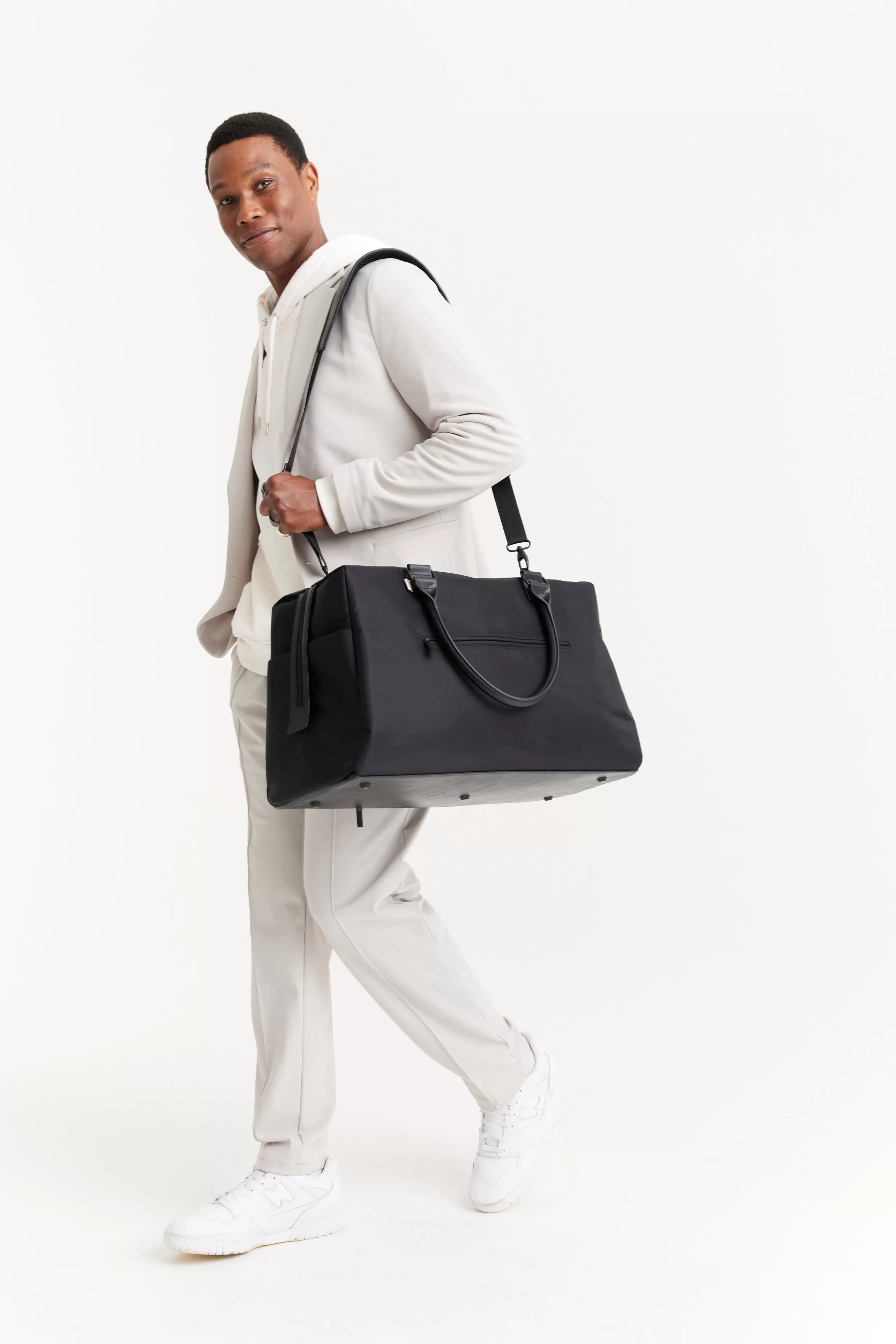 Cheap The Commuter Duffle In Black Duffle Bags