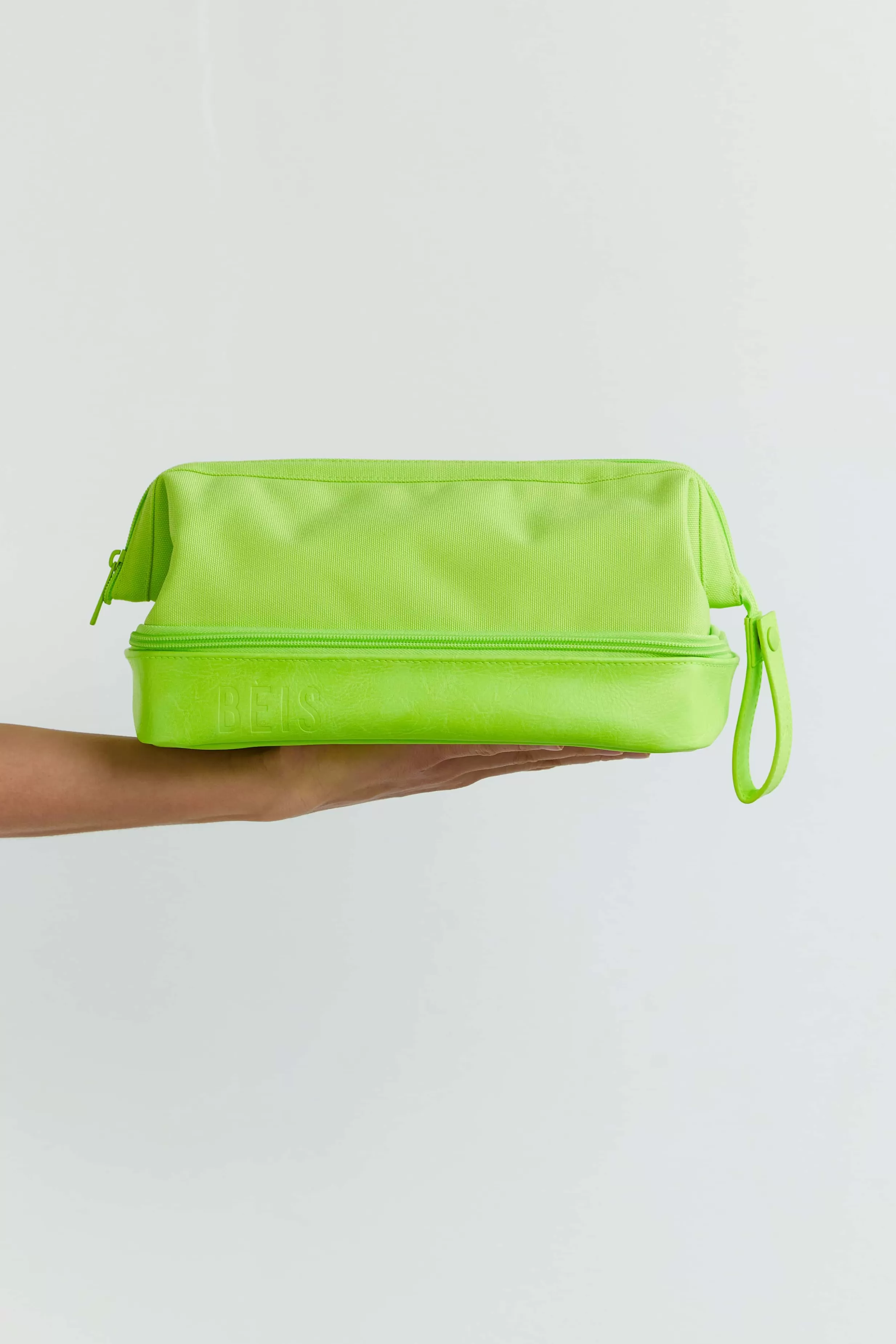 Hot The Dopp Kit In Citron Cosmetic Bags