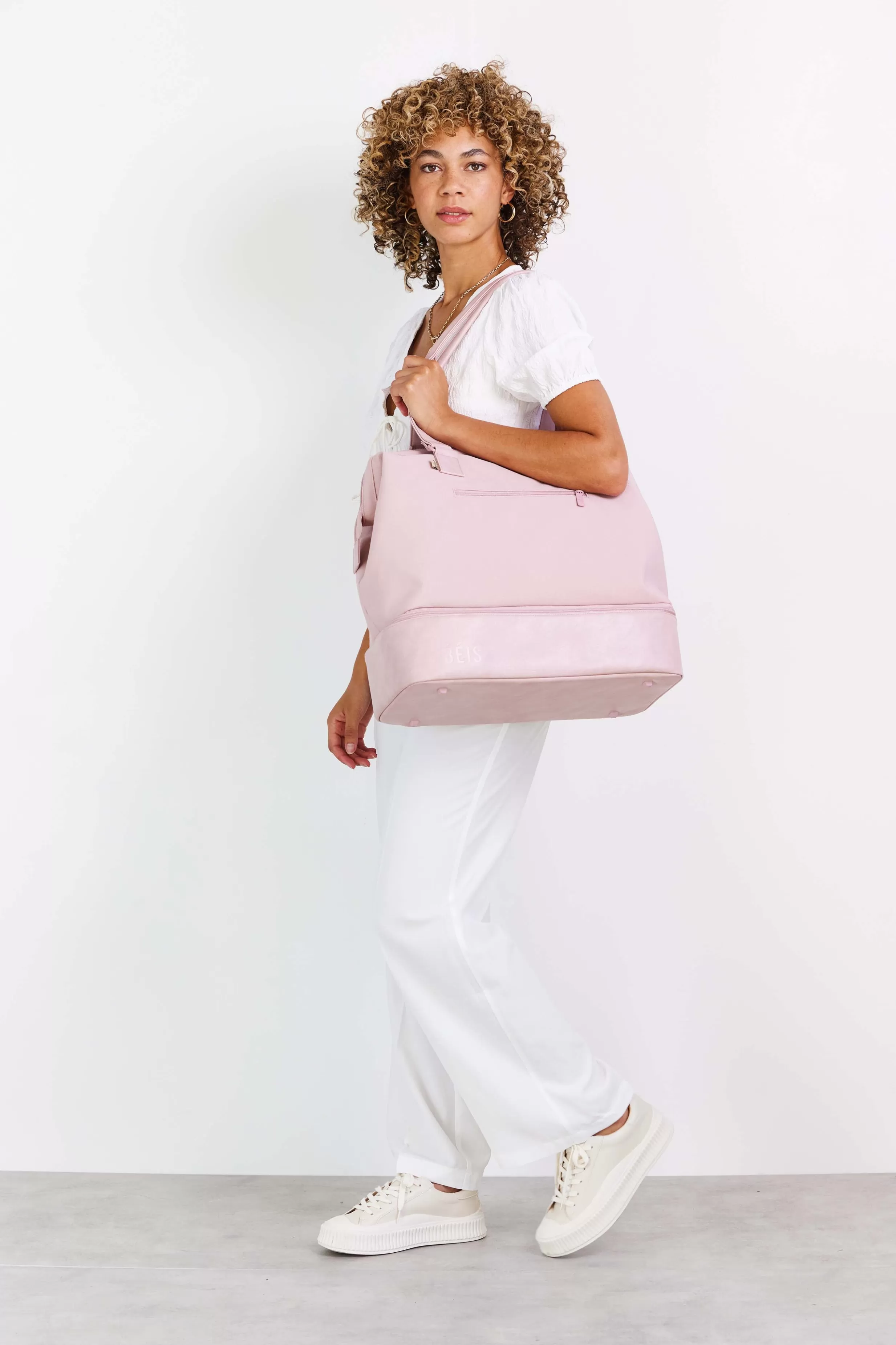 Cheap The Mini Weekender In Atlas Pink Weekenders