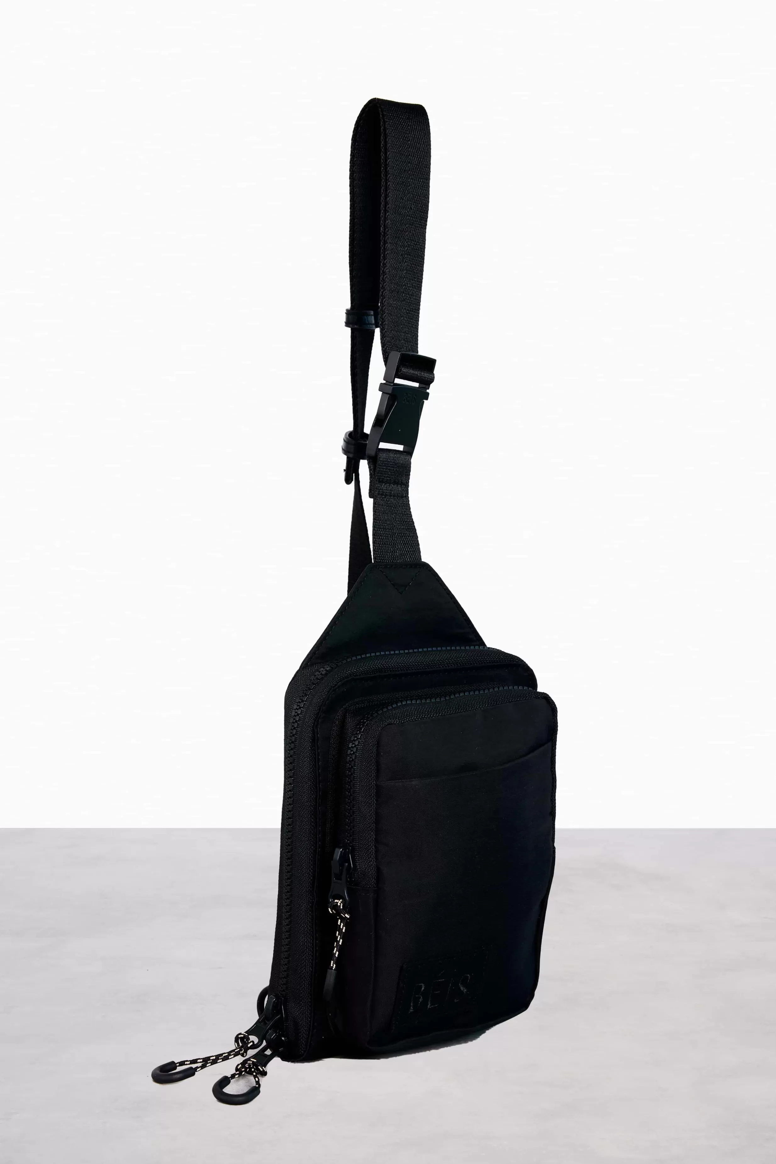 Online The Sport Sling In Black Active Bags