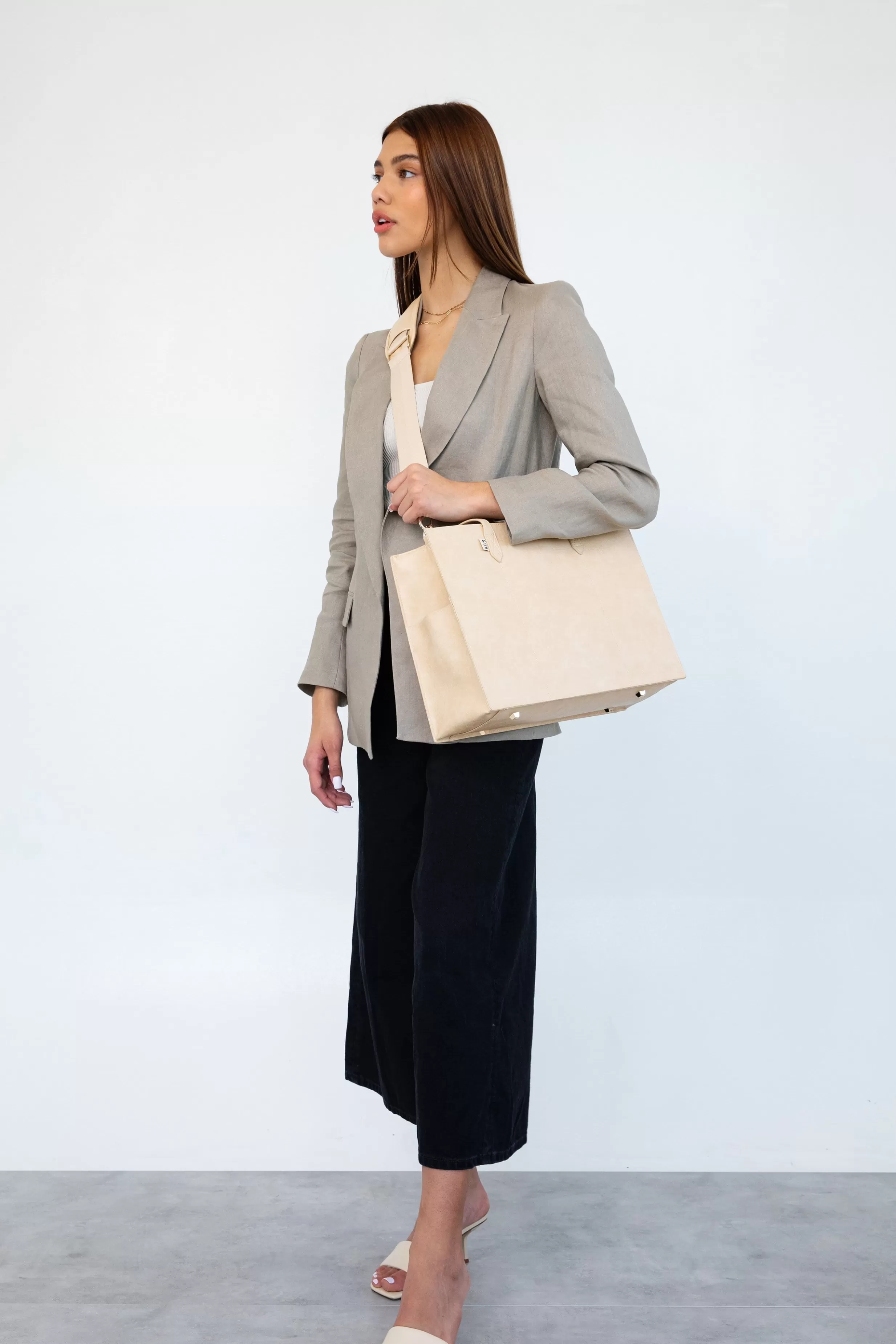 Clearance The Work Tote In Beige Travel Totes