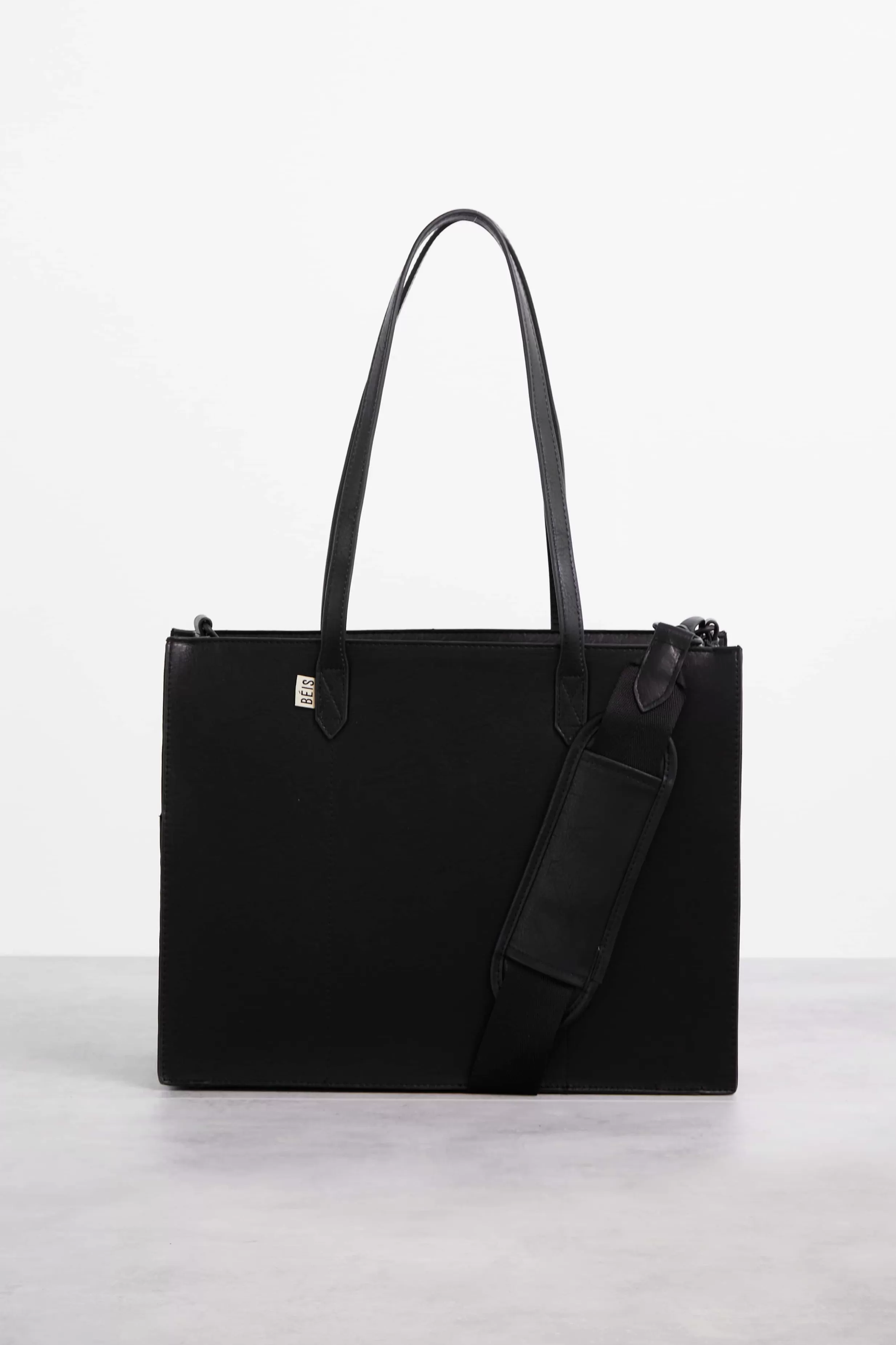 Discount The Work Tote In Black Travel Totes